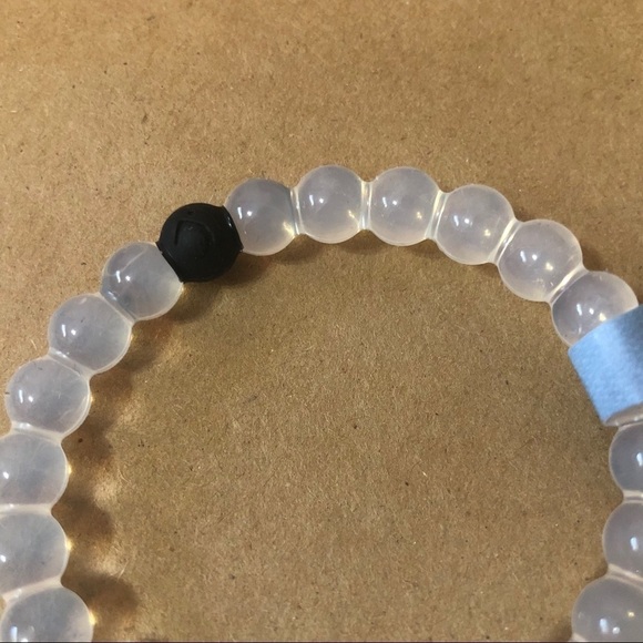 Lokai | NWT Classic Lokai Balance Silicone Bracelet Slide On Size S - Picture 6 of 7